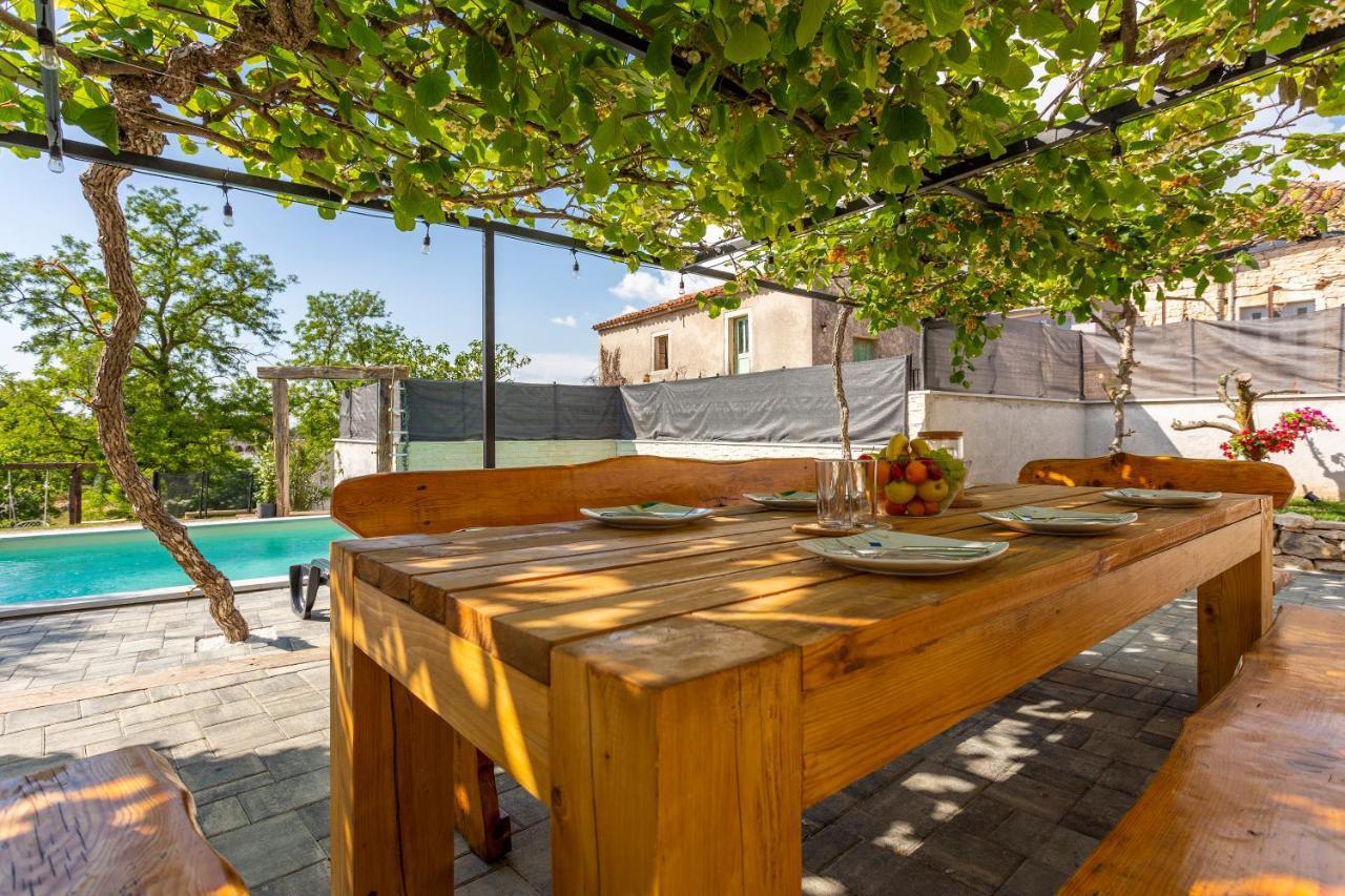 House With Pool Poli Stare Nuoni Villa Žminj Kültér fotó